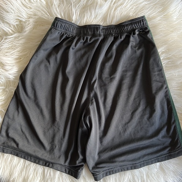 Nike shorts - Picture 6 of 10